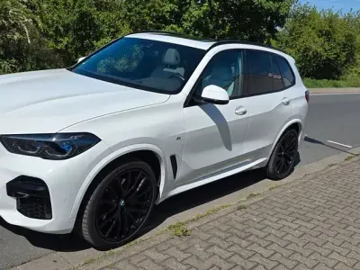 Gebraucht BMW X5 M Sport 286 PS (210 kW) 2023 Weiß SUV