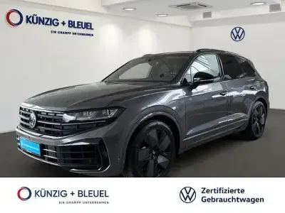 Używany VW Touareg R 462 KM (339 kW) 2025 Szary SUV