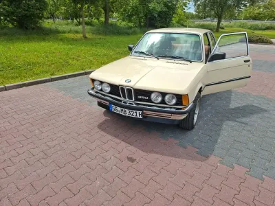 Gebraucht BMW 320 122 PS (89 kW) 1981 Weiß Coupé
