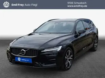 Gebraucht Volvo V60 145 PS (106 kW) 2024 Kombi