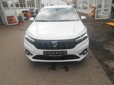 Gebraucht Dacia Sandero Comfort 91 PS (66 kW) 2021 Weiß Limousine