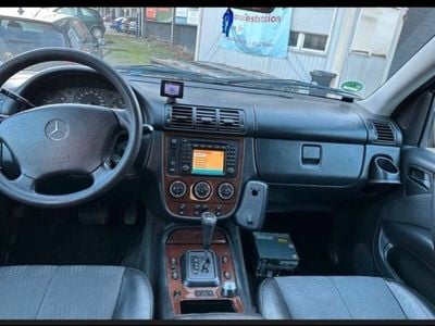 Mercedes ML270