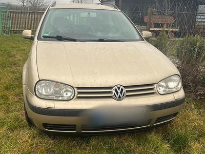 Gold Gebraucht 2000 VW Golf IV Kombi | 1.300 € (Fairer Preis)
