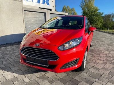 Usado Ford Fiesta Trend 80 HP (58 kW) 2013 Vermelho Sedan