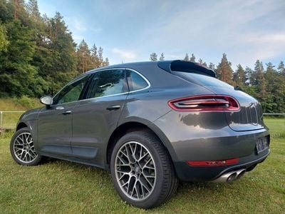 Porsche Macan S