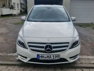 Gebraucht Mercedes B200 AMG 170 PS (125 kW) 2012 Weiß Van / Kleinbus