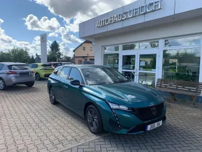 Gebraucht Peugeot 308 SW Active 131 PS (96 kW) 2023 Avatar blau Kombi