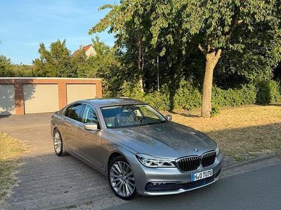BMW 730