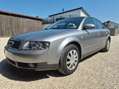 Gebraucht Audi A4 102 PS (75 kW) 2002 Beige Limousine