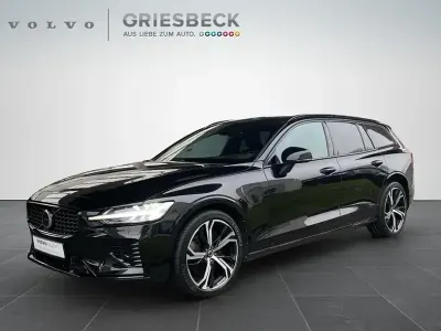 Używany Volvo V60 Plus 455 KM (334 kW) 2022 Czarny Kombi