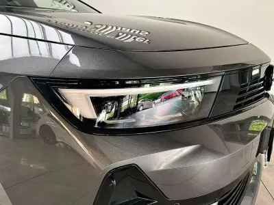 Gebraucht Opel Astra 131 PS (96 kW) 2025 Grau metallic Kleinwagen