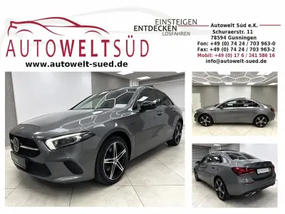 Gebraucht Mercedes A250 Night 160 PS (117 kW) 2021 Mountaingrau (metallic) Limousine