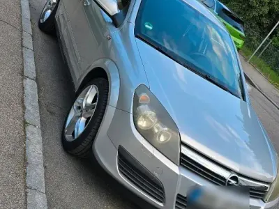 Occasion Opel Astra 105 ch (77 kW) 2006 Gris Citadine