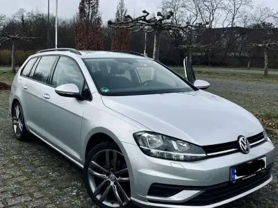 Gebraucht VW Golf VII 116 PS (85 kW) 2020 Silber Kombi