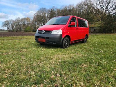 Usata VW Caravelle 102 CV (75 kW) 2004 Furgone