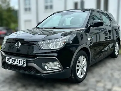 Gebraucht SsangYong XLV 116 PS (85 kW) 2016 Schwarz SUV