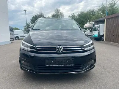 Gebraucht VW Touran Highline 150 PS (110 kW) 2024 Schwarz Van / Kleinbus