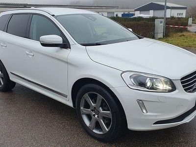 Gebraucht Volvo XC60 Summum 181 PS (133 kW) 2014 Weiß SUV