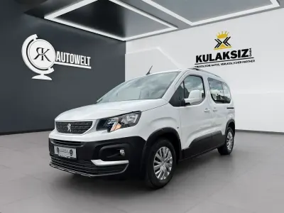 Gebraucht Peugeot Rifter Active 131 PS (96 kW) 2018 Weiß Van / Kleinbus