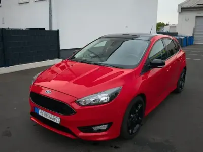 Używany Ford Focus Sport 150 KM (110 kW) 2016 Czerwony Sedan/Limuzyna
