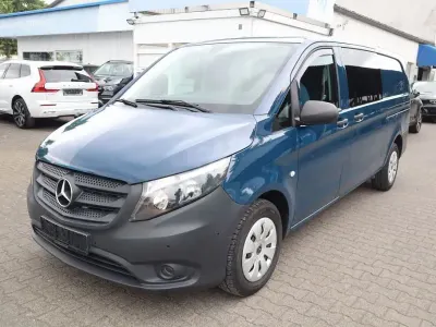 Gebraucht Mercedes Vito 163 PS (119 kW) 2018 Navyblau Van