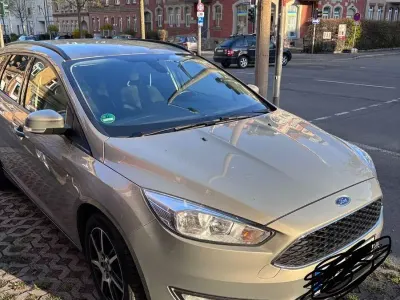 Używany Ford Focus Titanium 150 KM (110 kW) 2014 Szary Sedan/Limuzyna