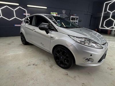 Usata Ford Fiesta 90 CV (66 kW) 2009 Grigio Utilitaria