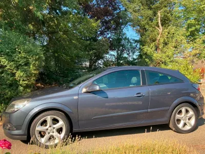 Gebraucht Opel Astra GTC Sport 140 PS (102 kW) 2007 Blau Limousine