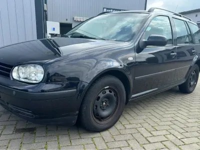 Gebraucht VW Golf IV 101 PS (74 kW) 2002 Schwarz Kombi