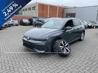 Usata VW Golf VIII GTE 177 CV (130 kW) 2025 Grigio Berlina