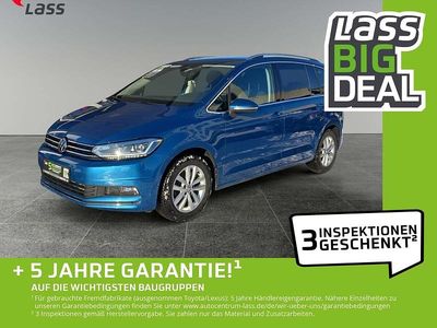 Gebraucht VW Touran Highline 150 PS (110 kW) 2022 Caribbean blue metallic Van / Kleinbus