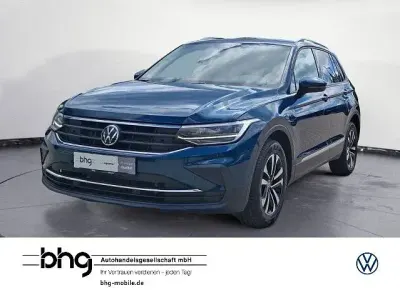 Gebraucht VW Tiguan Active 150 PS (110 kW) 2021 Blau SUV