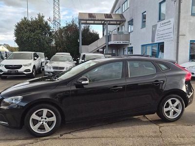 Gebraucht Volvo V40 Kinetic 122 PS (89 kW) 2017 Schwarz Limousine