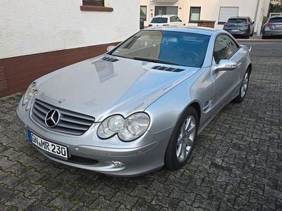 Silber Gebraucht 2002 Mercedes SL500 Cabrio | 10.500 €