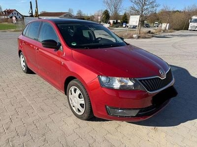 Gebraucht Skoda Rapid 105 PS (77 kW) 2015 Rot Kleinwagen