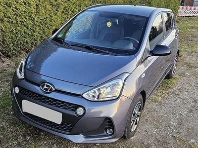 Gebraucht Hyundai i10 Passion 87 PS (63 kW) 2018 Grau Kleinwagen