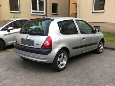 gebraucht Renault Clio 1.2 Opus Kleinwagen Benziner 58ps wenig KM