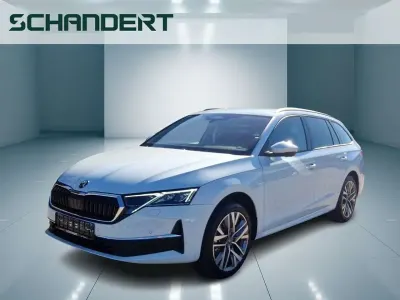Neu Skoda Octavia 150 PS (110 kW) 2026 Moonweiss metallic Kombi