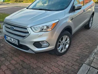 Używany Ford Kuga Titanium 150 KM (110 kW) 2017 Srebrny SUV