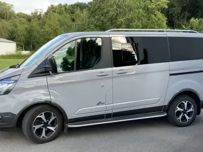Gebraucht Ford Tourneo Active 170 PS (125 kW) 2023 Grau Van / Kleinbus