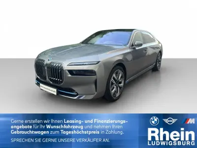 Gebraucht BMW i7 400 kW (544 PS) 2022 Oxidgrau metallic Limousine