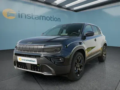 Neu Jeep Avenger Overland 145 PS (106 kW) 2026 Schwarz SUV