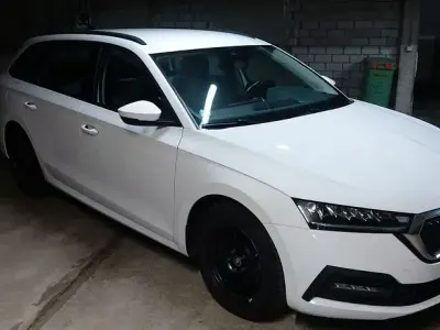 Gebraucht Skoda Octavia 150 PS (110 kW) 2021 Weiß Kombi