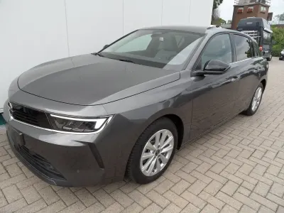 Gebraucht Opel Astra Elegance 131 PS (96 kW) 2023 Grau metallic Kleinwagen