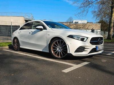 Usata Mercedes A180 AMG line 116 CV (85 kW) 2019 Bianco Berlina