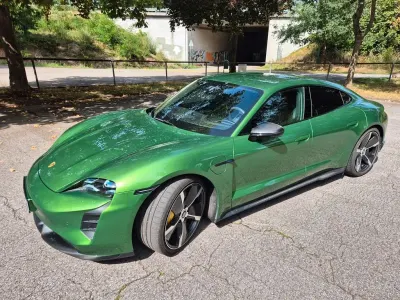 Gebraucht Porsche Taycan Turbo S 559 kW (761 PS) 2020 Grün Limousine