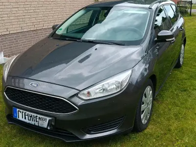 Gebraucht Ford Focus Trend 90 PS (66 kW) 2016 Grau Kombi