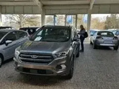Gebraucht Ford Kuga ST-Line 150 PS (110 kW) 2017 Grau SUV