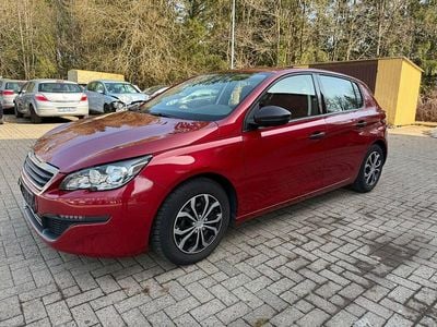 Gebraucht Peugeot 308 Access 82 PS (60 kW) 2015 Rot Limousine