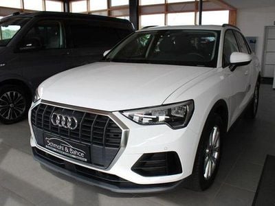Weiß Gebraucht 2022 Audi Q3 Basis SUV | 27.990 € (Fairer Preis)